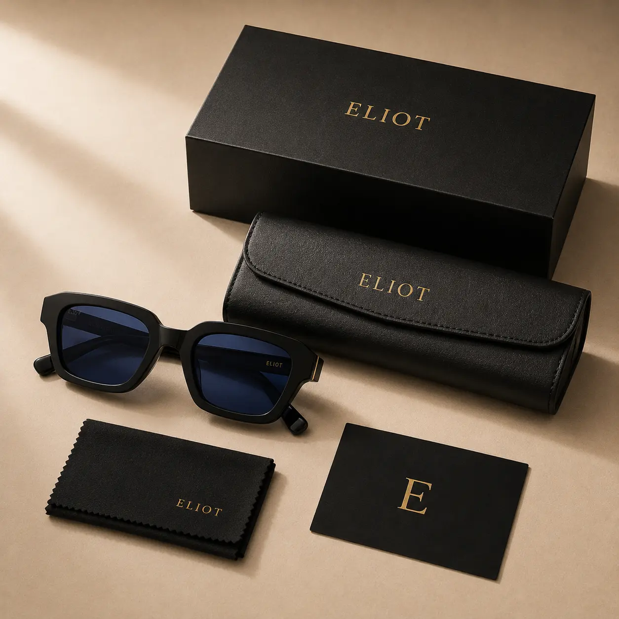 Écrin et accessoires des lunettes Enzo